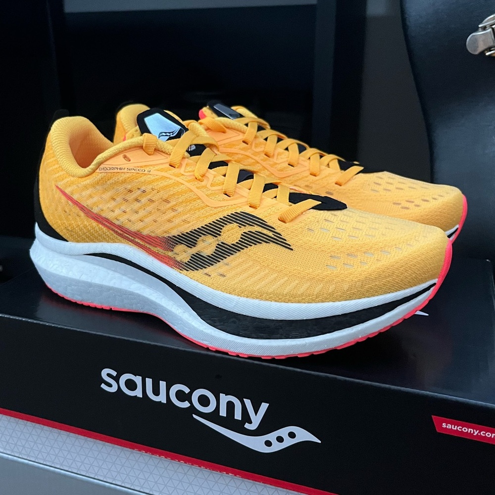 Saucony Endorphin Speed 2, Size 9 Womens, Yellow